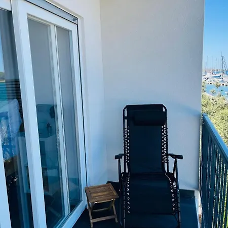 Vakantiehuis Fosa Poolfloor Mit Pool Und Meeresblick *