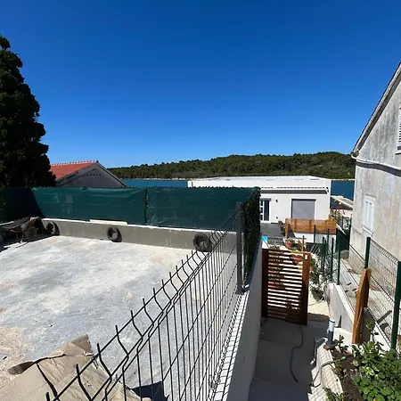 Vakantiehuis Fosa Poolfloor Mit Pool Und Meeresblick