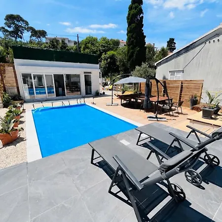 Holiday home Fosa Poolfloor Mit Pool Und Meeresblick